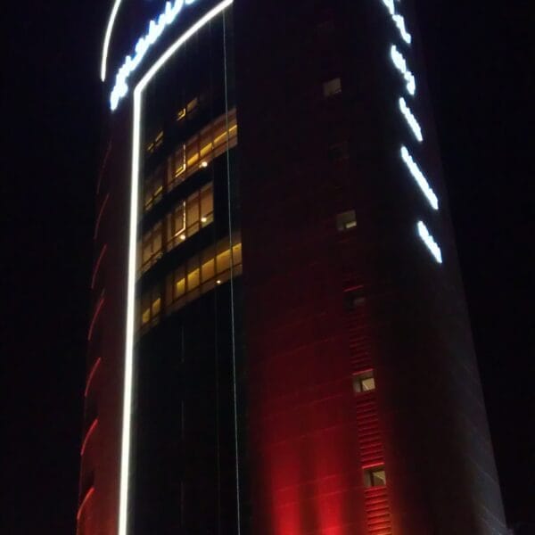 نورپردازی نمای ساختمان بانک صادرات بجنورد