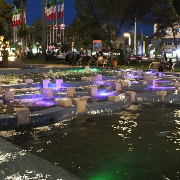 تامین چراغ های آبنمای هفت حوض