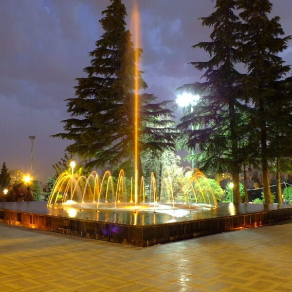 آبنمای ریتمیک هتل آزادی