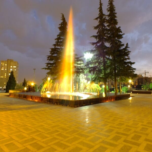 آبنمای متحرک هتل آزادی تهران