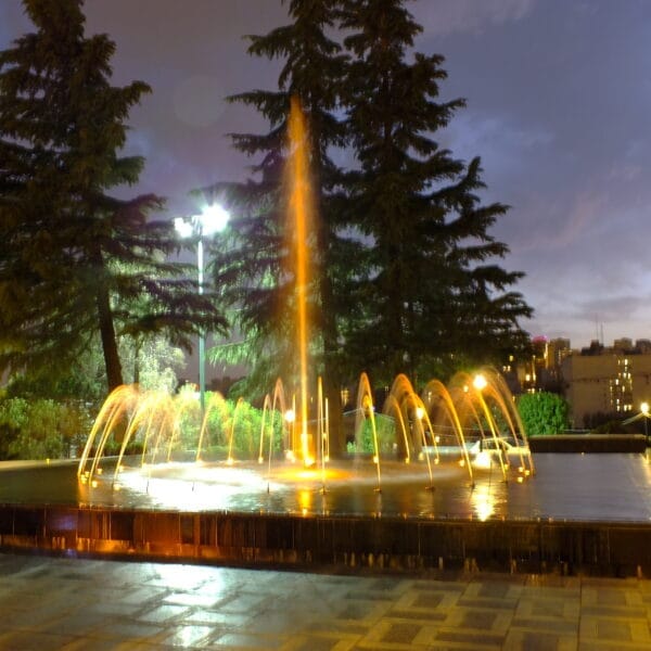 آبنمای متحرک هتل آزادی تهران