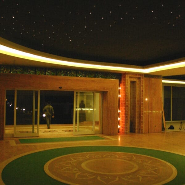 نورپردازی داخلی هتل نارنجستان