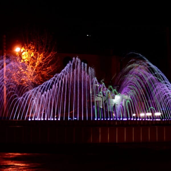 آبنمای میدان فلسطین نی ریز