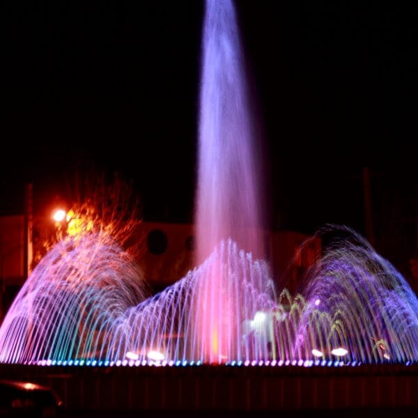 آبنمای میدان فلسطین نی ریز