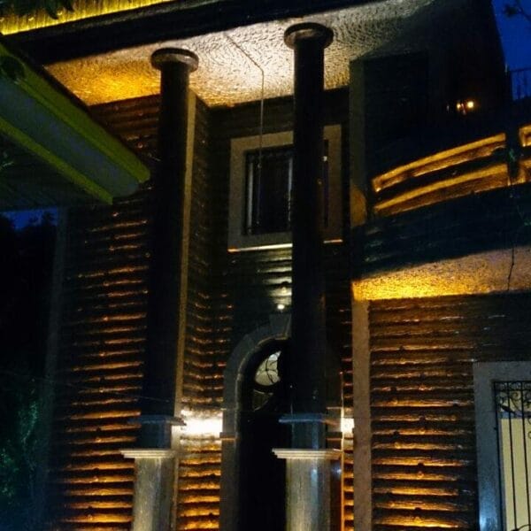 نورپردازی نمای ویلا