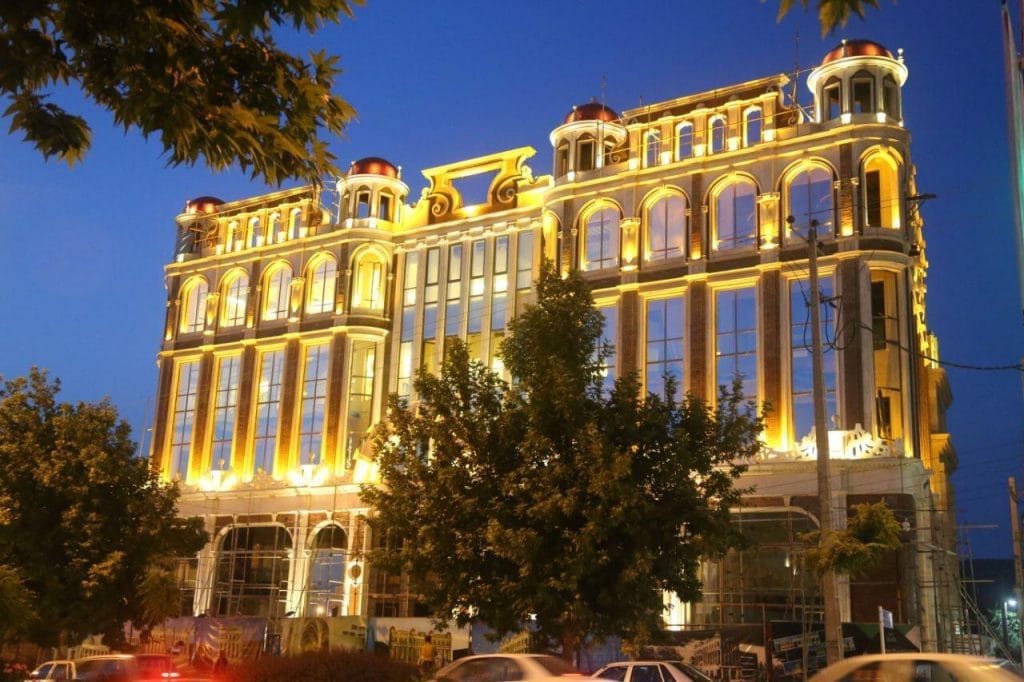 نورپردازی ساختمان کلاسیک گرگان