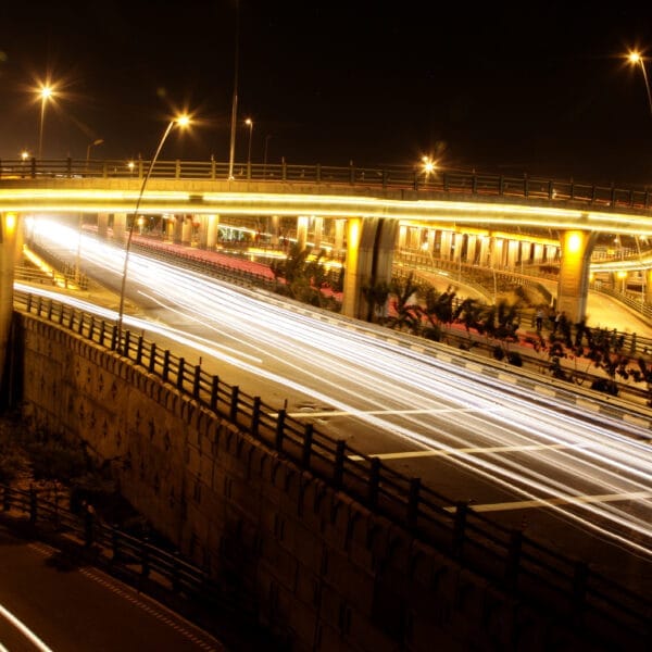 نمای زیبا از نورپردازی اتوبان امام علی(ع)